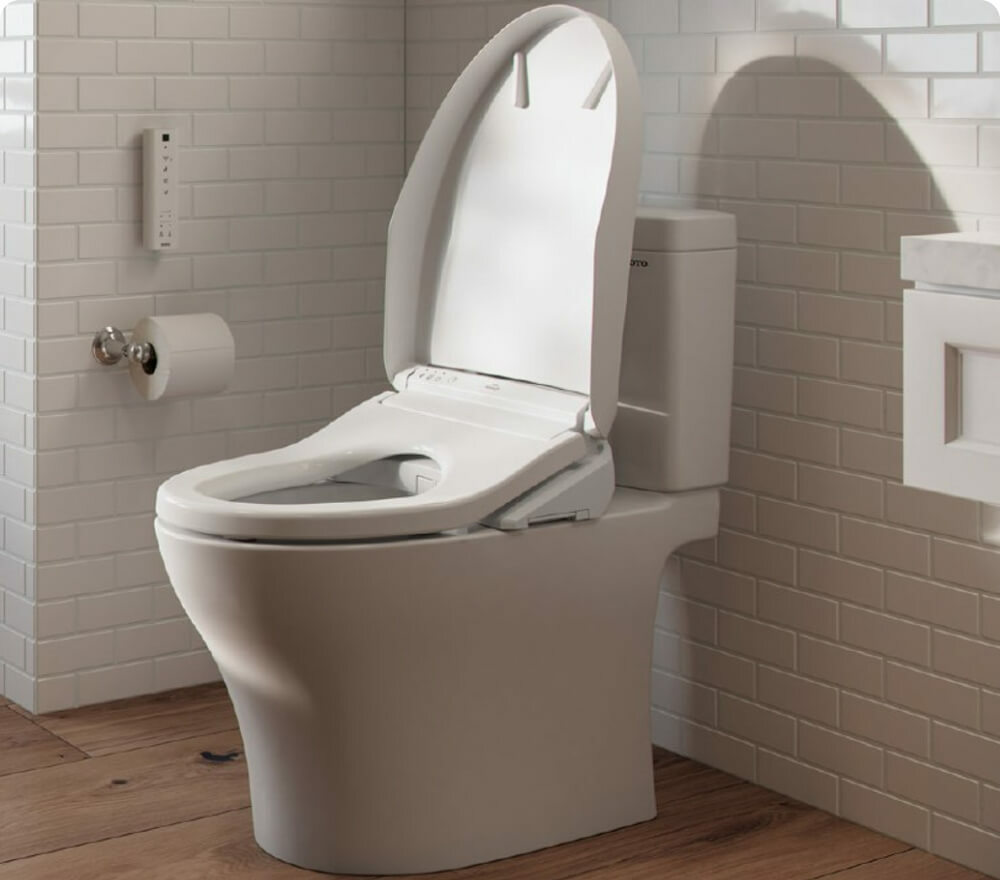 Washlet with remote
